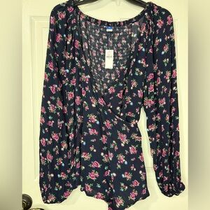 Old Navy Floral V-neck Tie Back Blouse